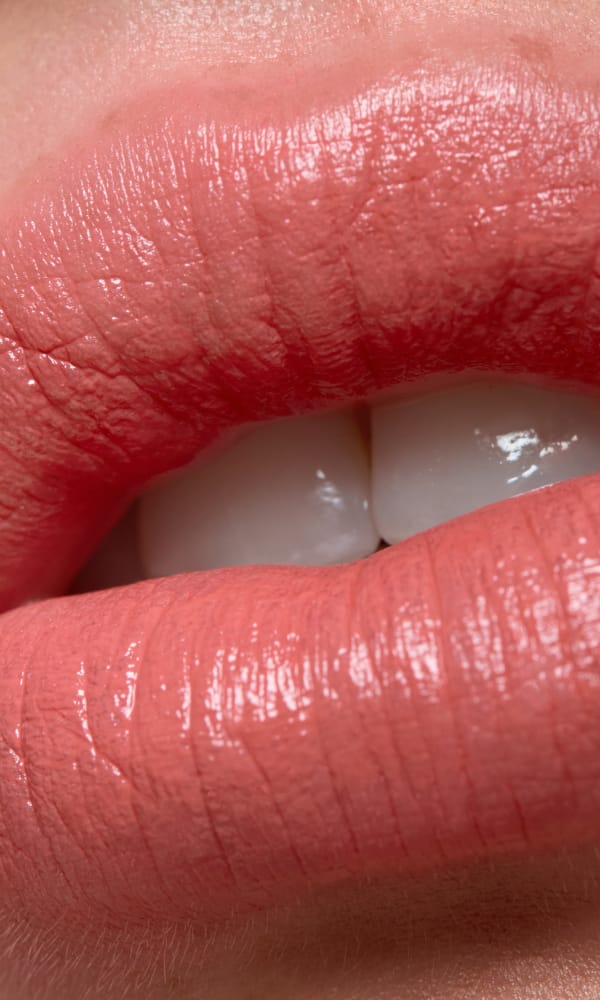 Model mit VARWE Cream Color 04