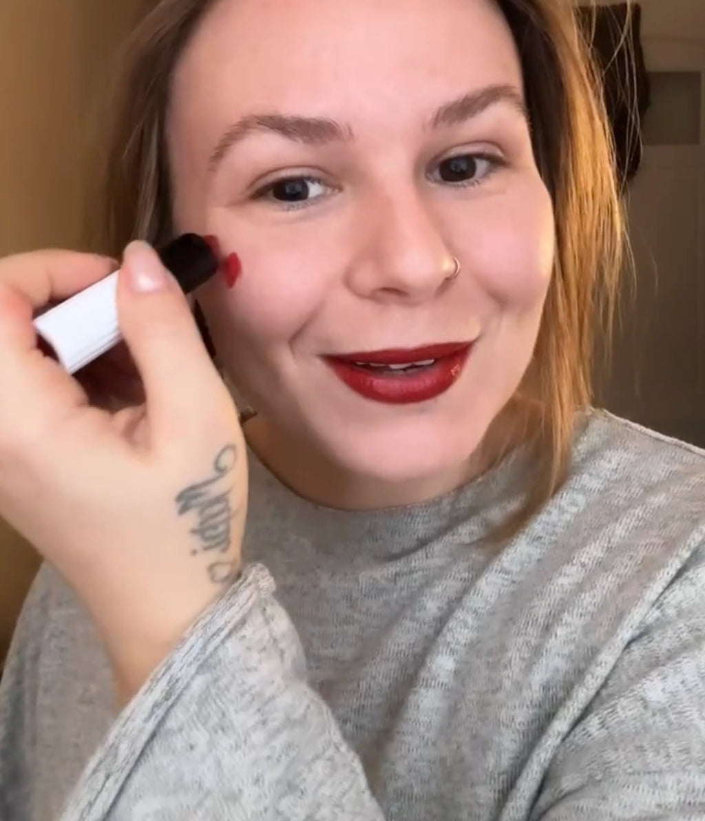 TAGAROT Lipstick Community Look